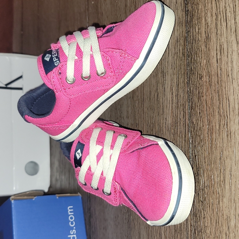 Sperry size 6 toddler